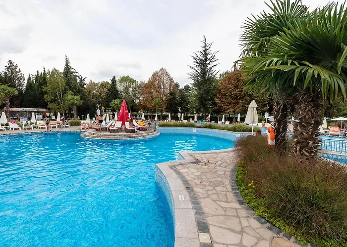 ホテル Hrizantema サニービーチ