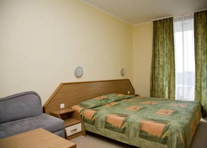 Hrizantema Отель Солнечный берег