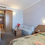 Hotell Hrizantema 4*