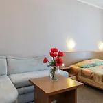 Hrizantema Hotell Slăntjev Brjag