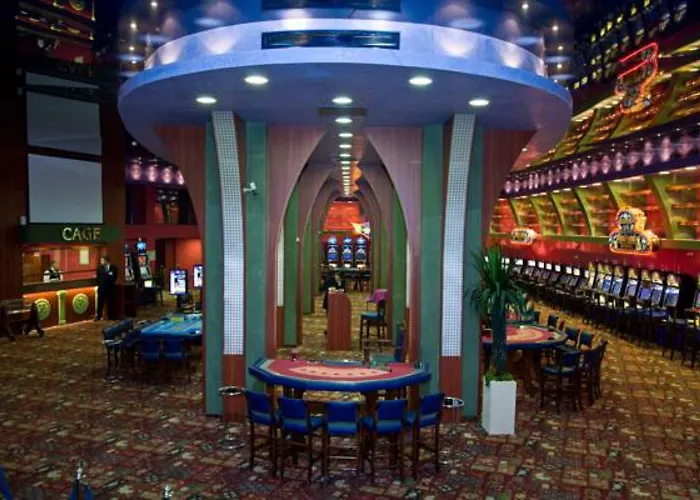 Hrizantema 4* ساني بيتش